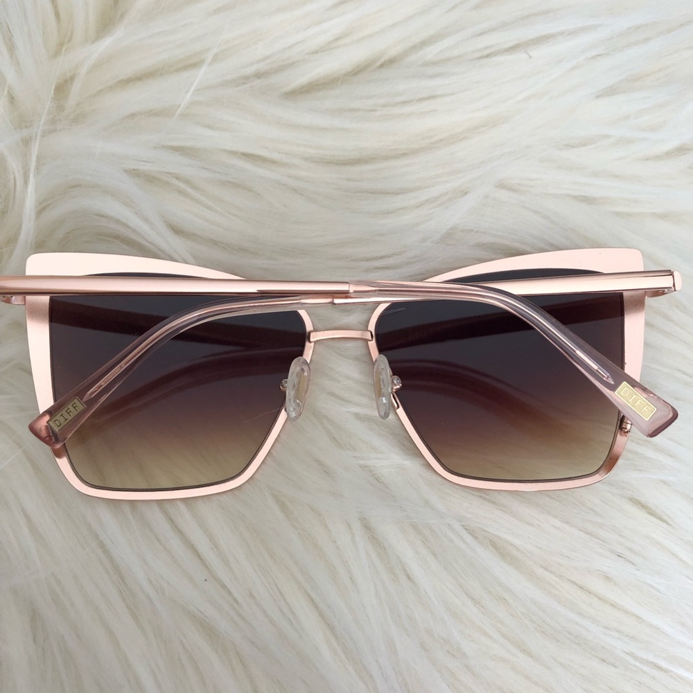 ❌❌❌❌❌❌ SOLD Sunglasses Diff. - Picture 6 of 6